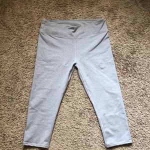 Fabletics Light grey leggings NWT